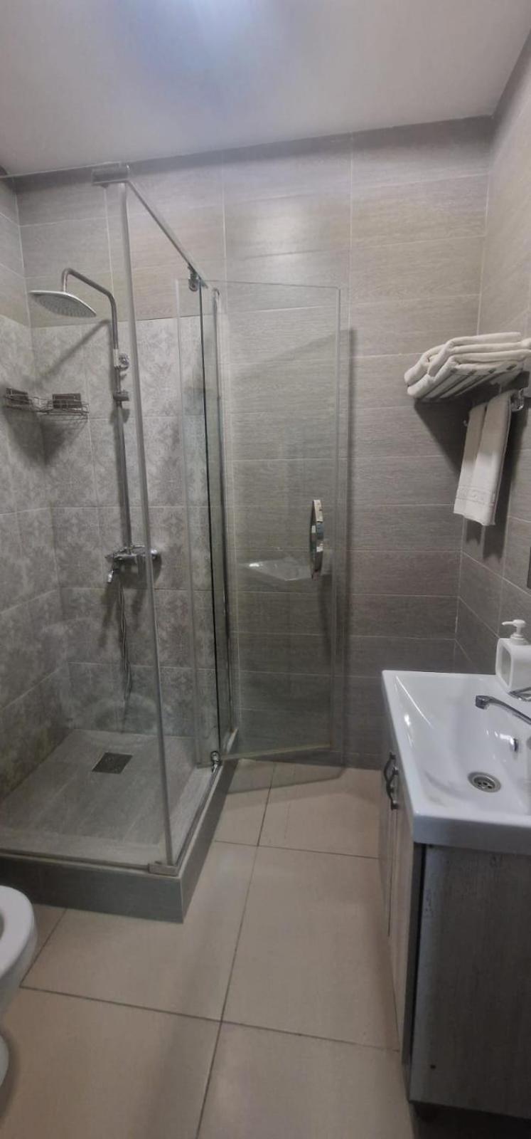 Tarlan Hotel Aktau  Exteriör bild