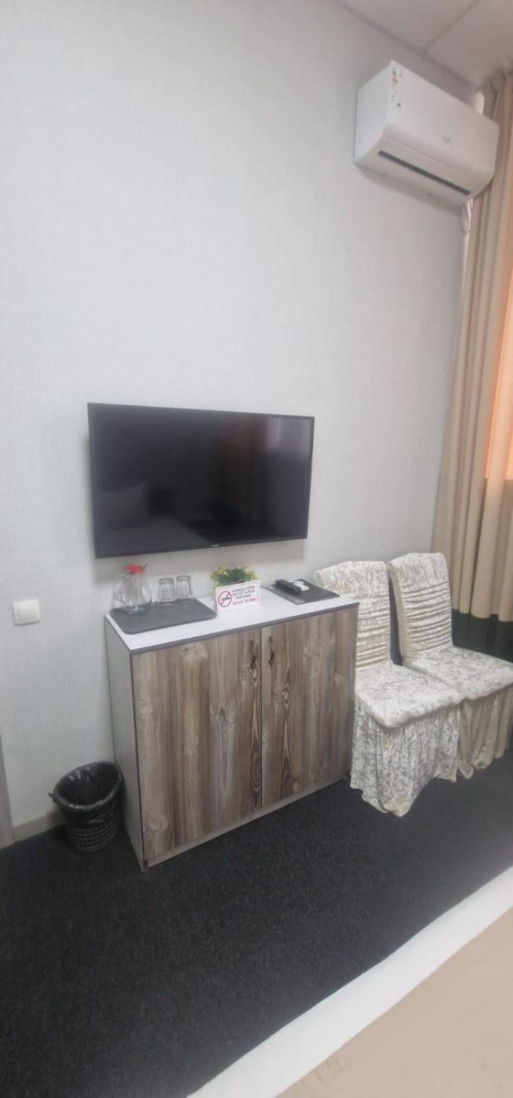Tarlan Hotel Aktau  Exteriör bild